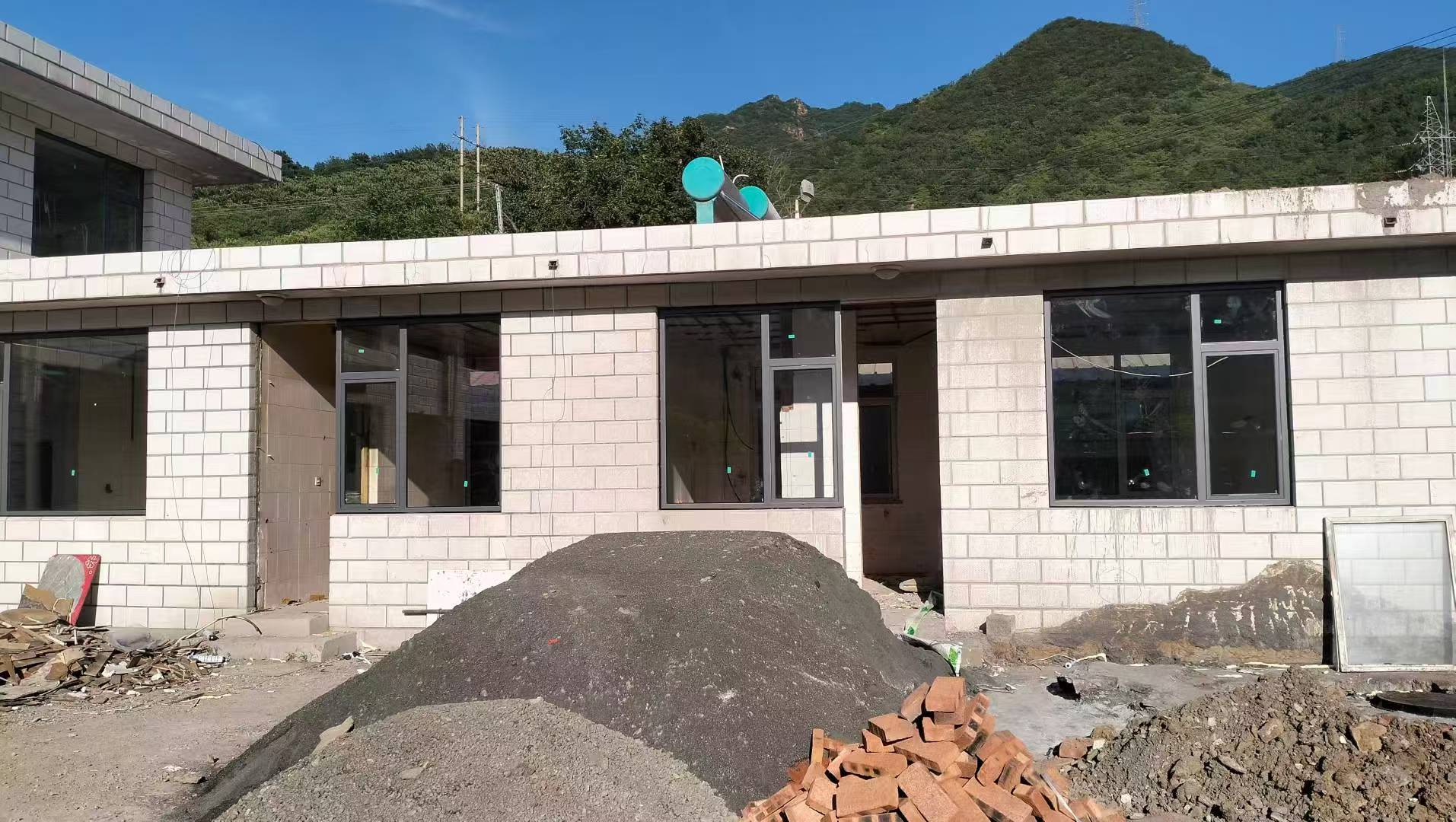 桲椤台二层旧楼门窗改造项目